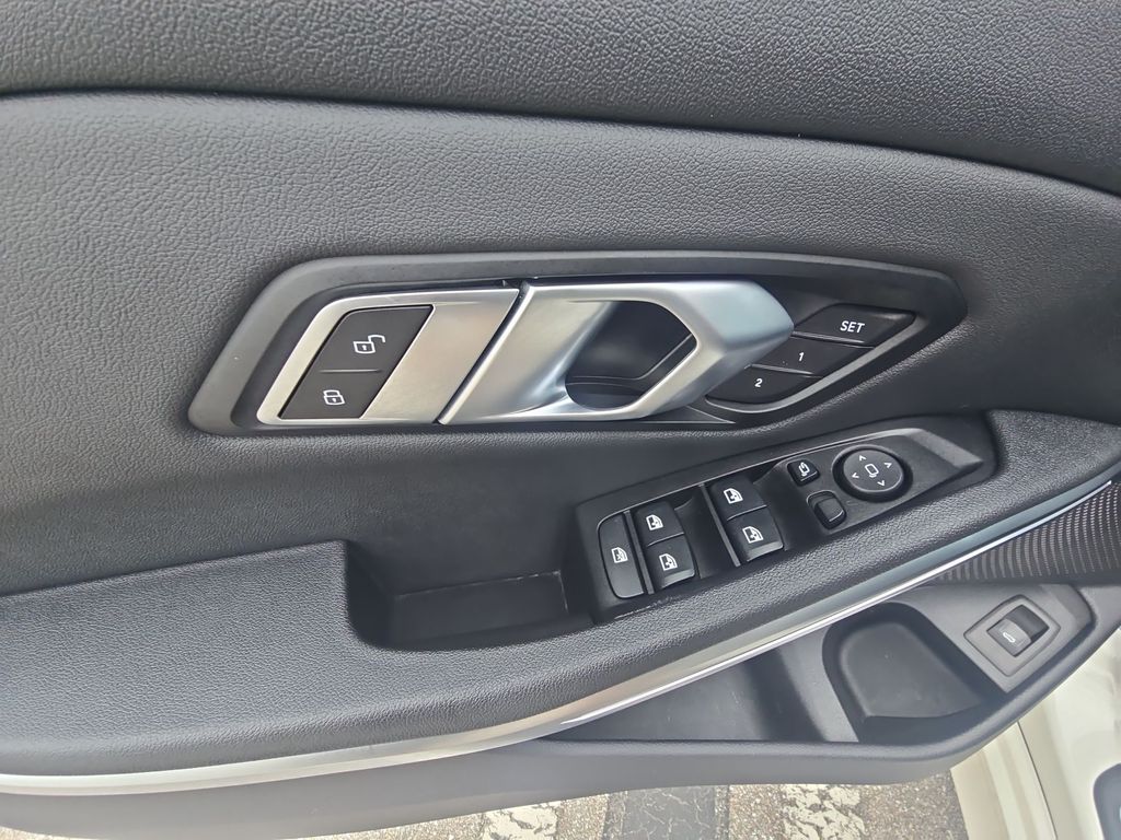 Thumbnail: 2020 BMW 3 Series - 25