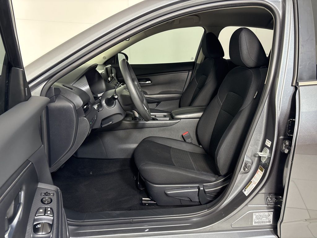 Thumbnail: 2021 Nissan Sentra - 11