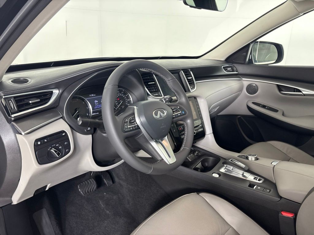 Thumbnail: 2023 INFINITI QX50 - 9