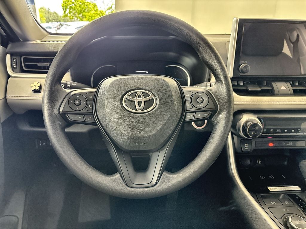 Thumbnail: 2024 Toyota RAV4 - 2