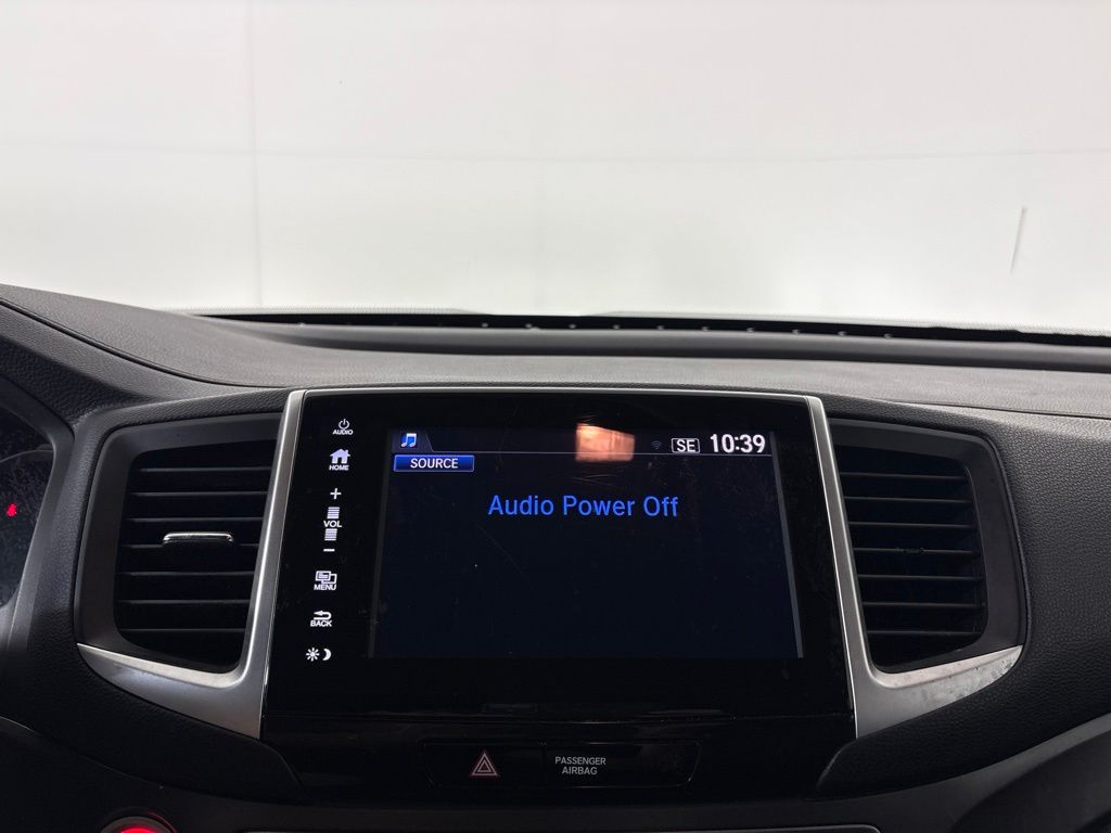 Thumbnail: 2017 Honda Pilot - 34