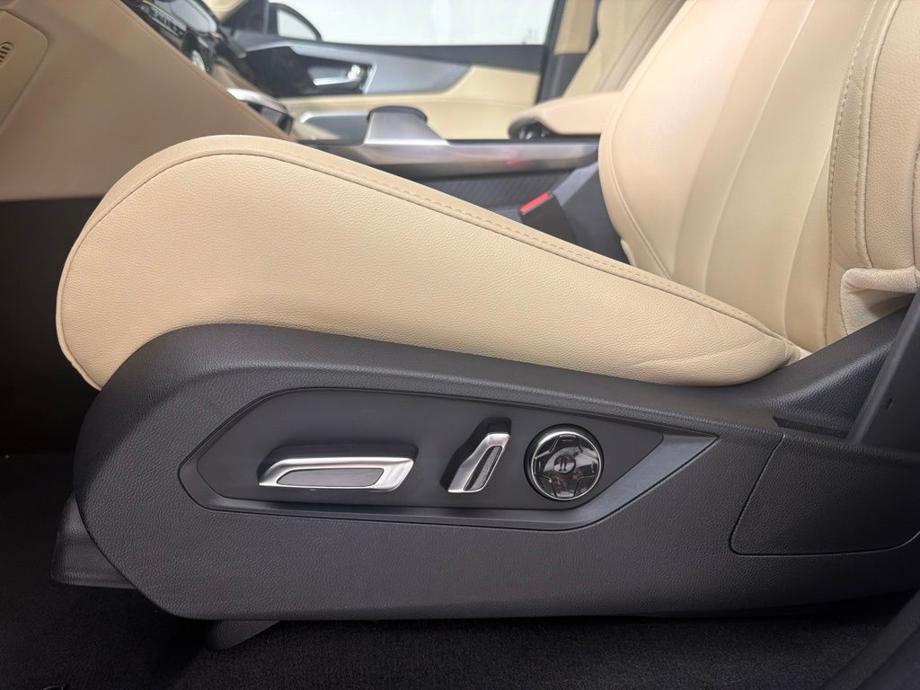 Thumbnail: 2023 Acura MDX - 24