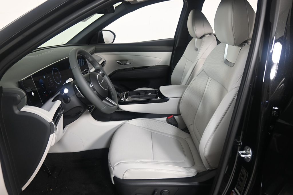 Thumbnail: 2025 Hyundai Tucson - 10