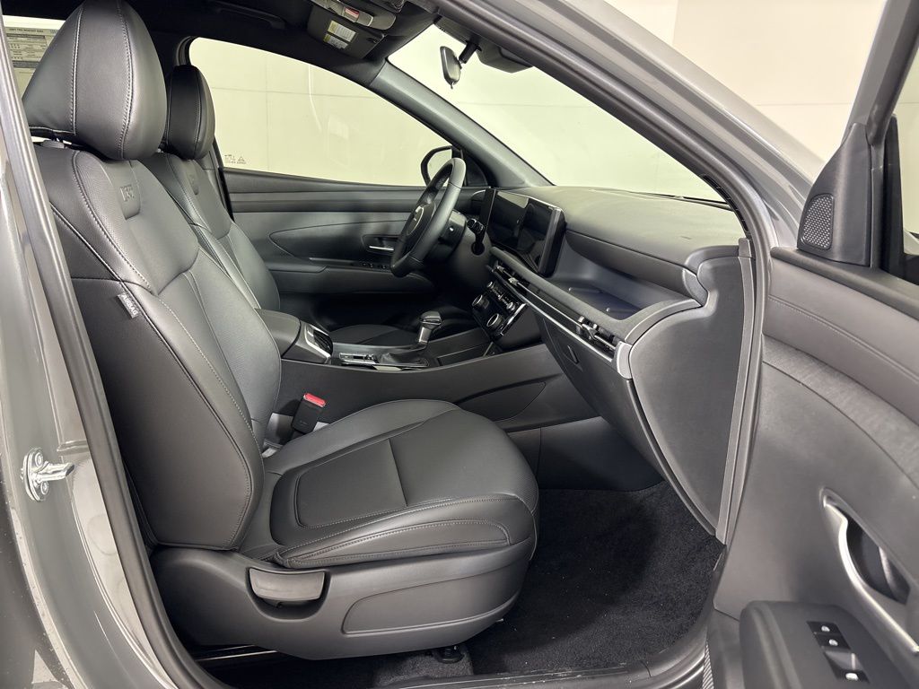 Thumbnail: 2025 Hyundai Tucson - 10