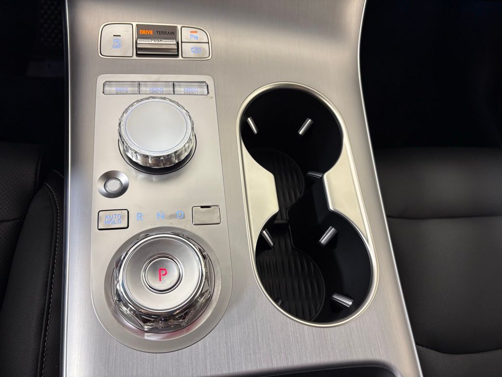 Thumbnail: 2026 Genesis GV70 - 27