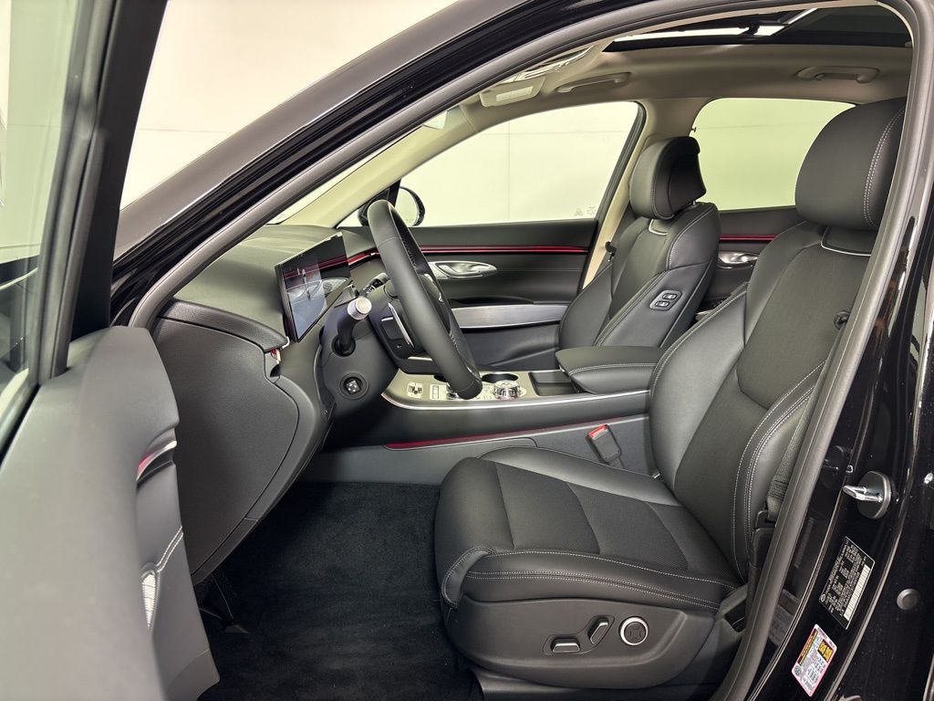 Thumbnail: 2026 Genesis GV70 - 12