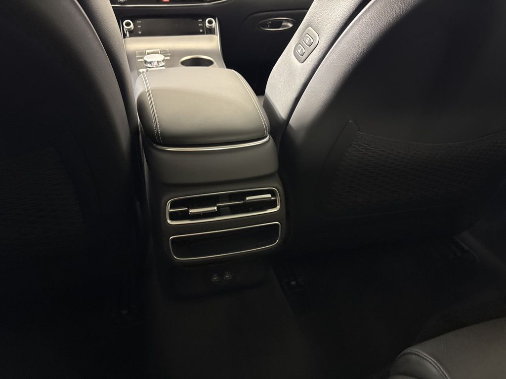 Thumbnail: 2026 Genesis GV70 - 24