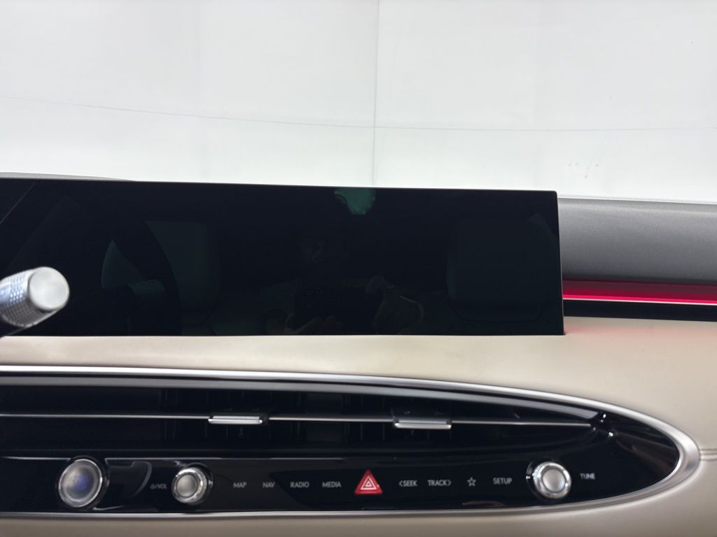 Thumbnail: 2026 Genesis GV70 - 7