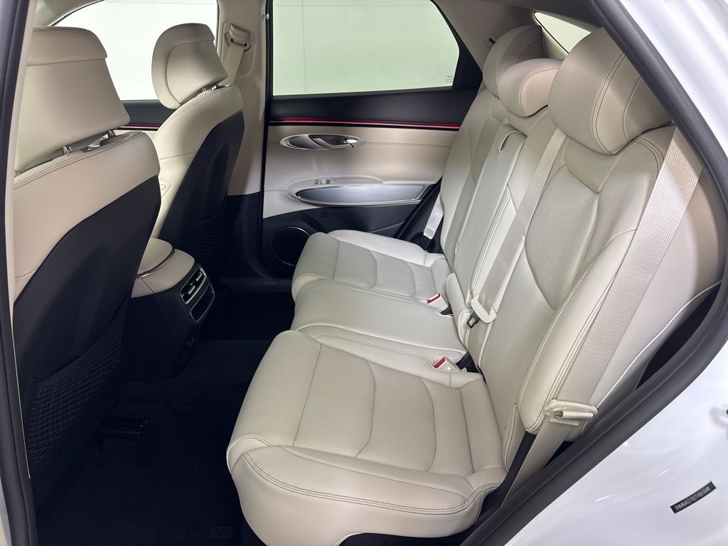 Thumbnail: 2026 Genesis GV70 - 28