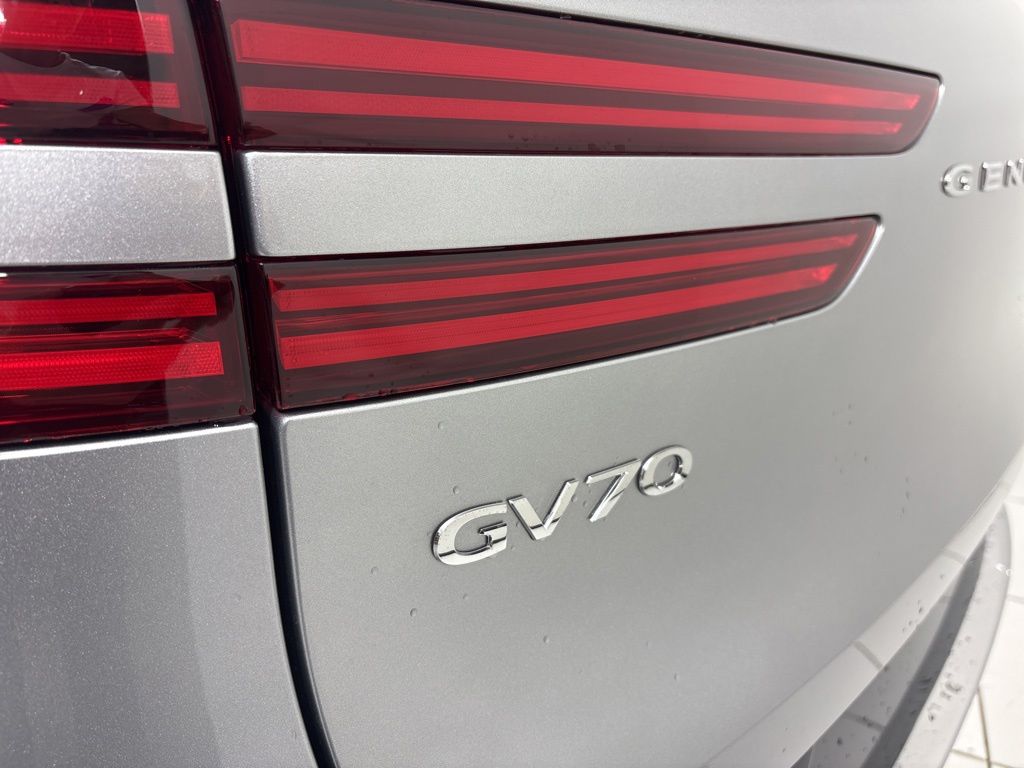 Thumbnail: 2026 Genesis GV70 - 24
