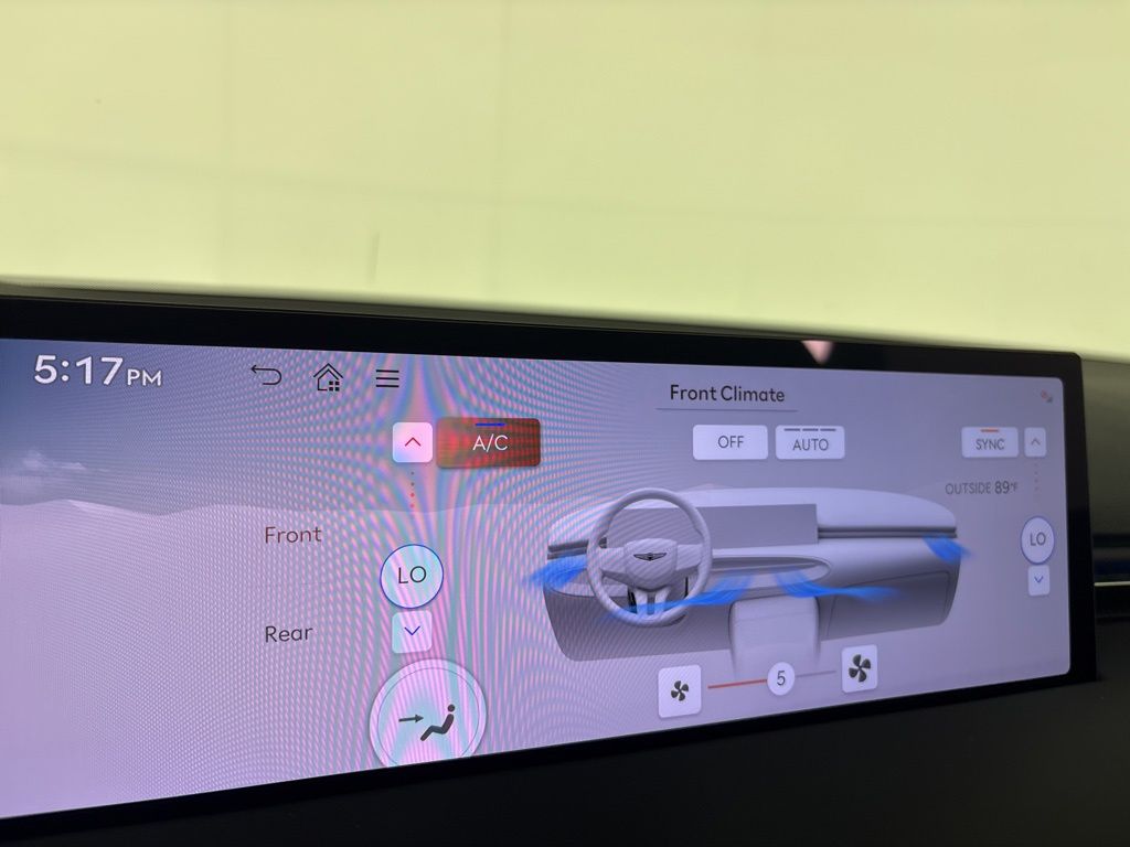 Thumbnail: 2026 Genesis GV70 - 37