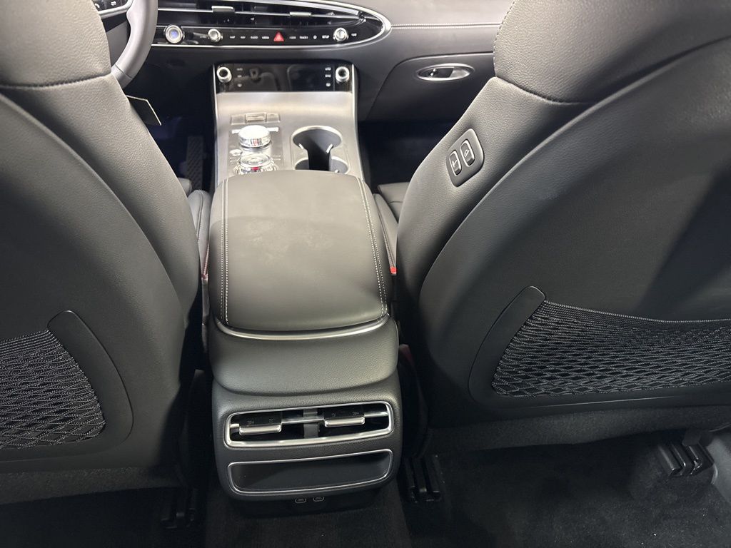 Thumbnail: 2026 Genesis GV70 - 26