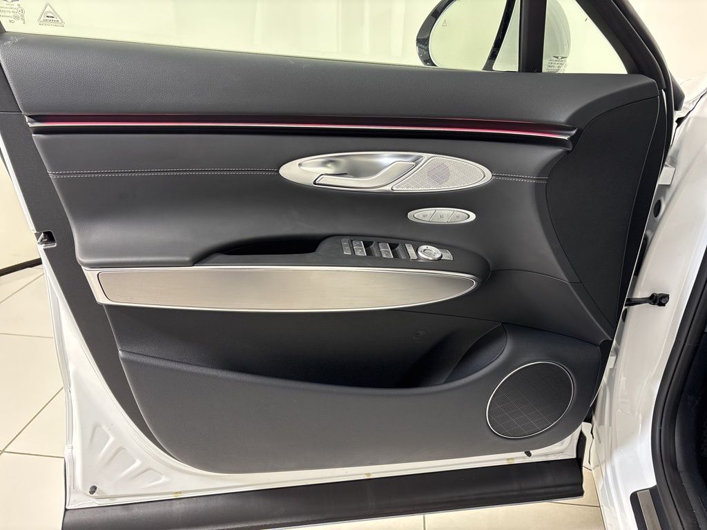 Thumbnail: 2026 Genesis GV70 - 22