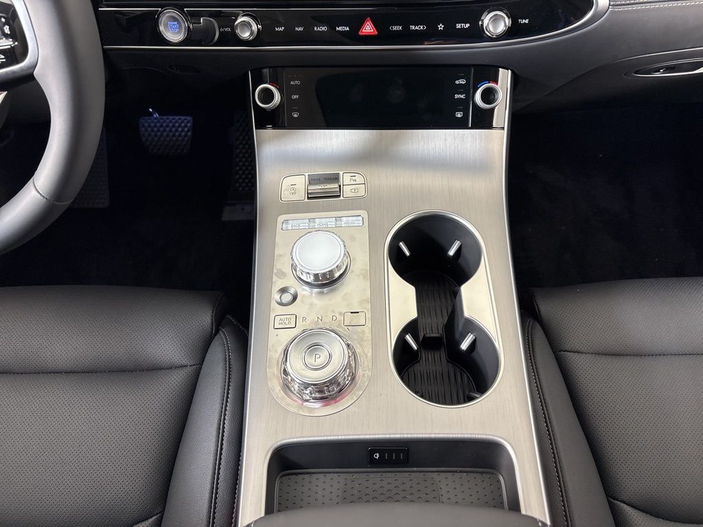 Thumbnail: 2026 Genesis GV70 - 15