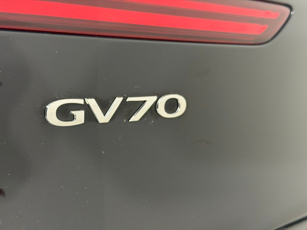 Thumbnail: 2024 Genesis GV70 - 7