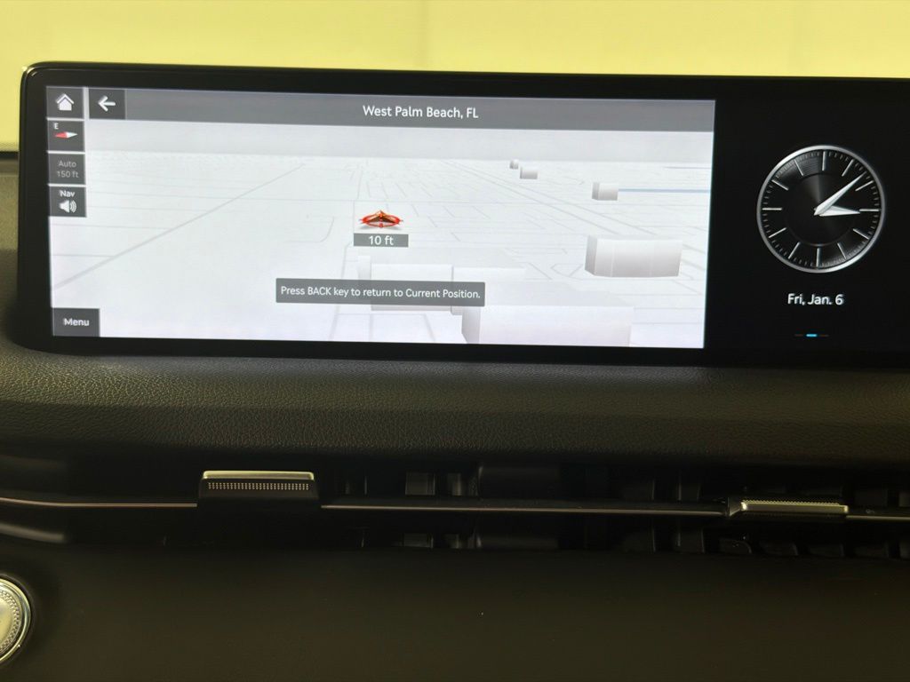 Thumbnail: 2024 Genesis GV70 - 14