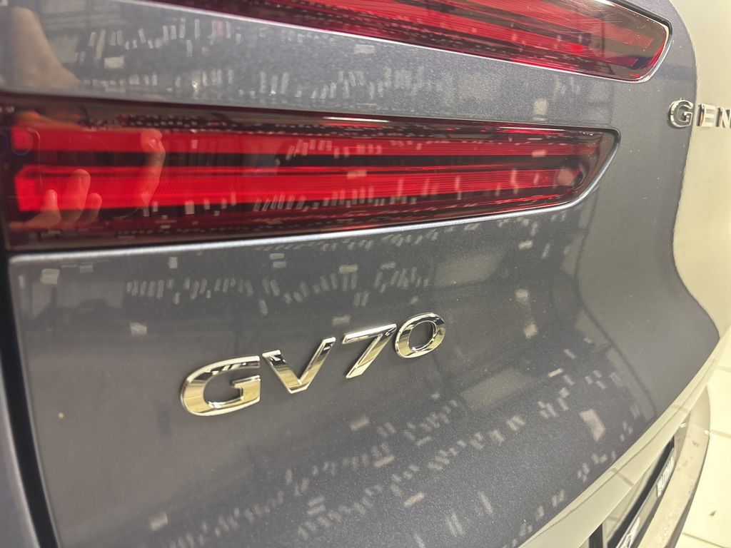 Thumbnail: 2026 Genesis GV70 - 24