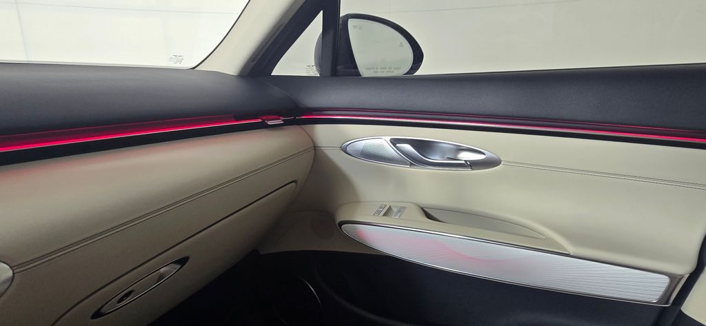 Thumbnail: 2026 Genesis GV70 - 28