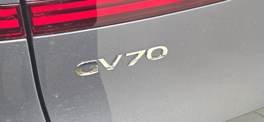 Thumbnail: 2026 Genesis GV70 - 20