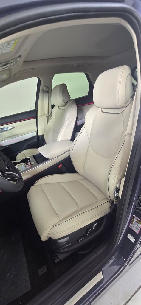 Thumbnail: 2026 Genesis GV70 - 24