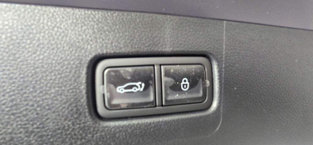 Thumbnail: 2026 Genesis GV70 - 33