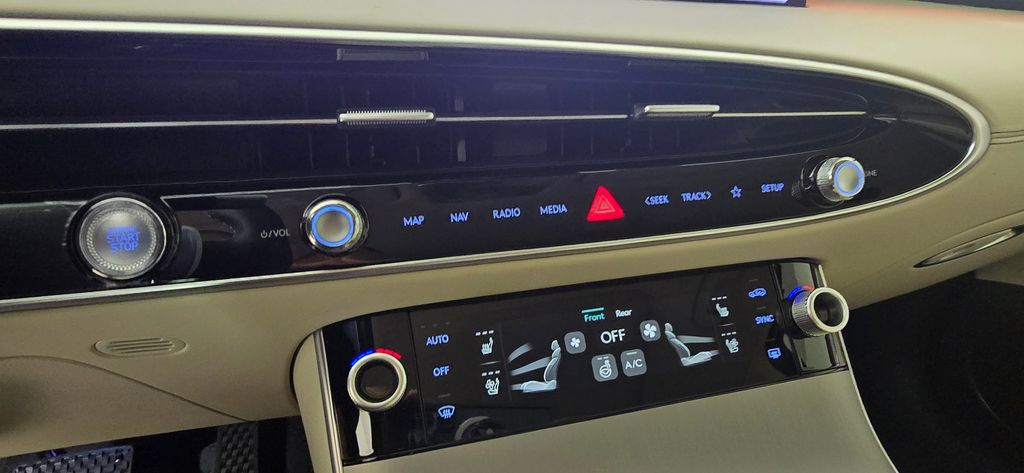 Thumbnail: 2026 Genesis GV70 - 29