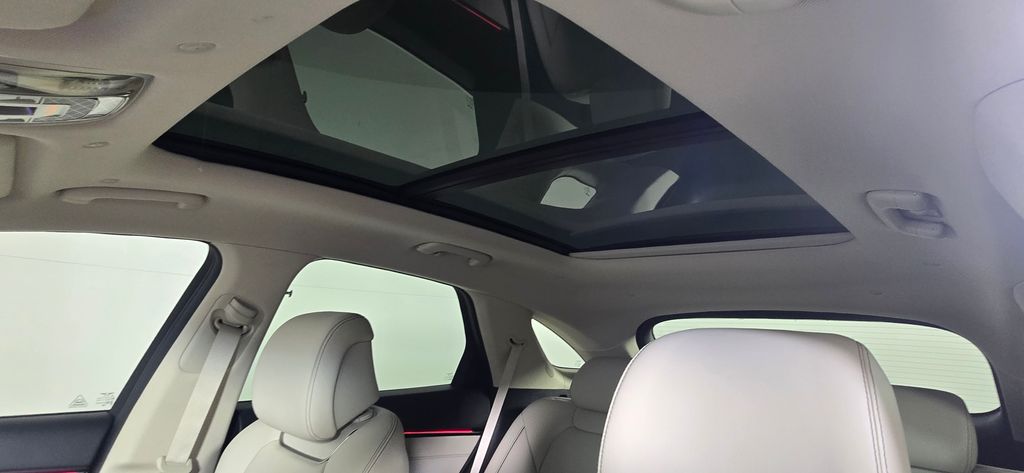 Thumbnail: 2026 Genesis GV70 - 30