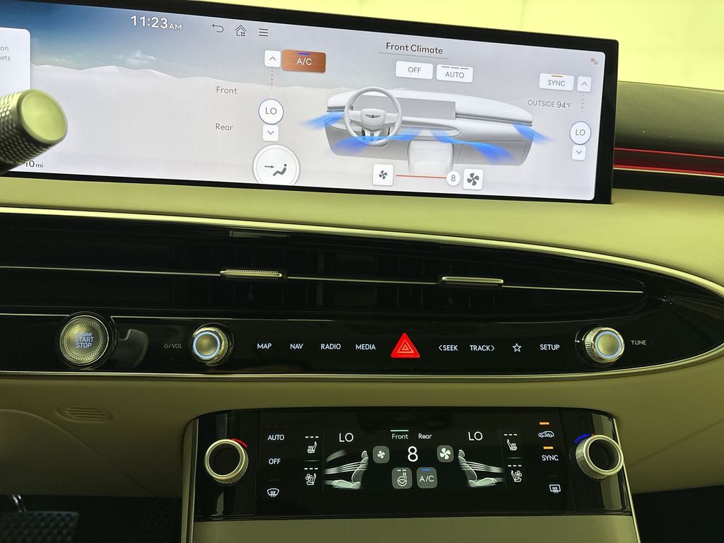 Thumbnail: 2026 Genesis GV70 - 25
