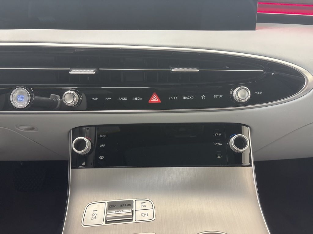 Thumbnail: 2026 Genesis GV70 - 15