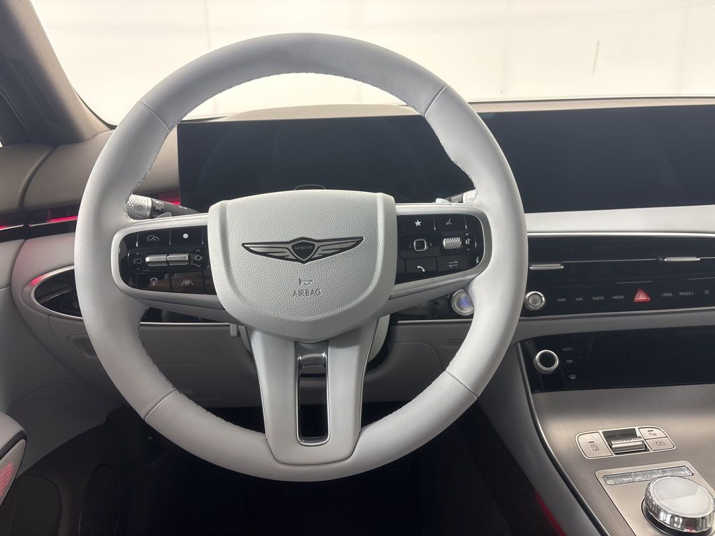 Thumbnail: 2026 Genesis GV70 - 14