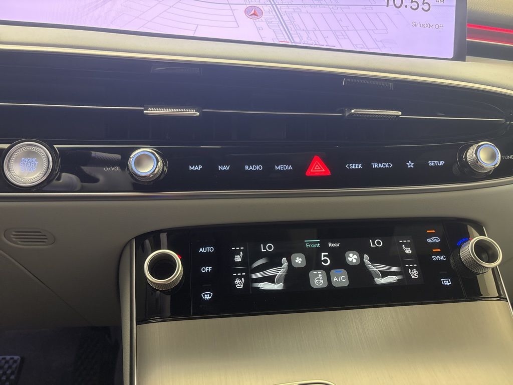 Thumbnail: 2026 Genesis GV70 - 33