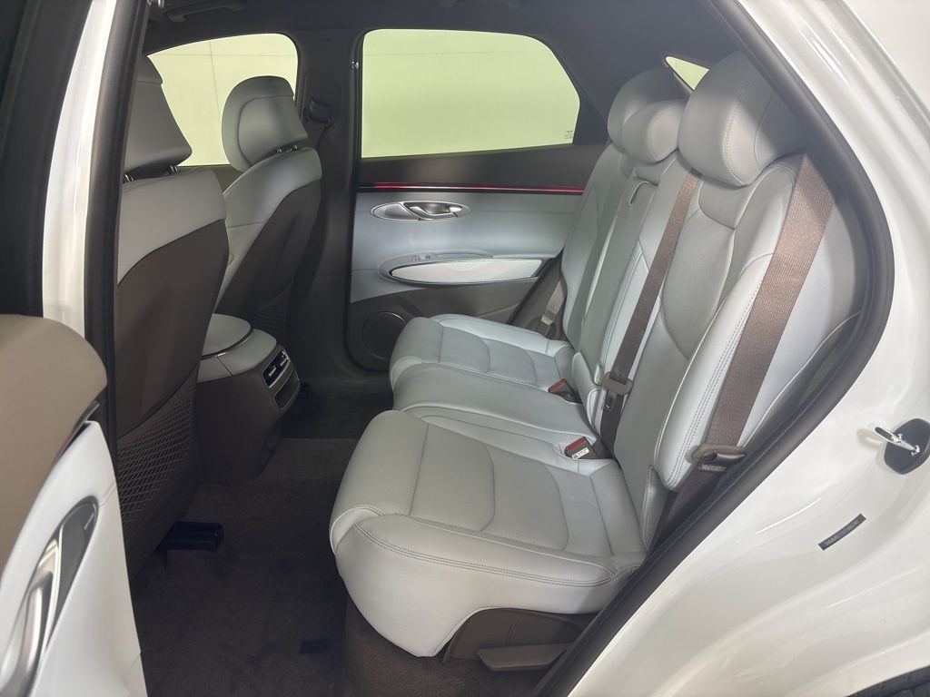 Thumbnail: 2026 Genesis GV70 - 26