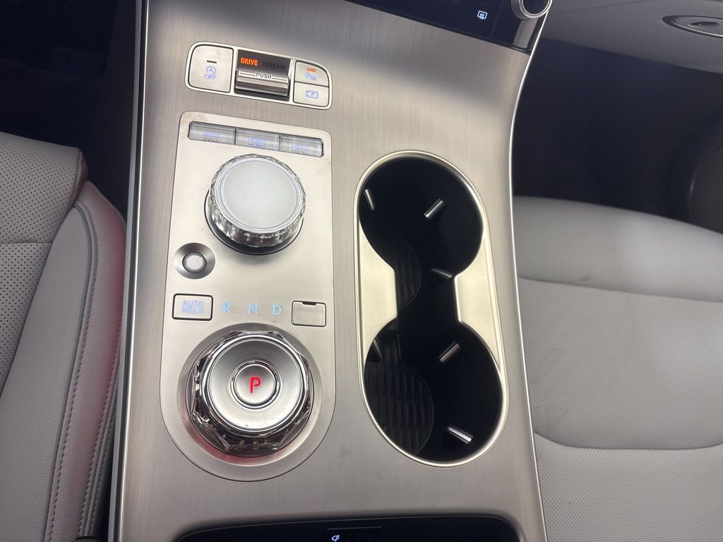 Thumbnail: 2026 Genesis GV70 - 16