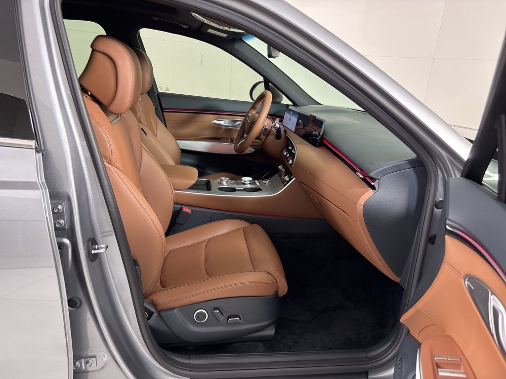 Thumbnail: 2026 Genesis GV70 - 11