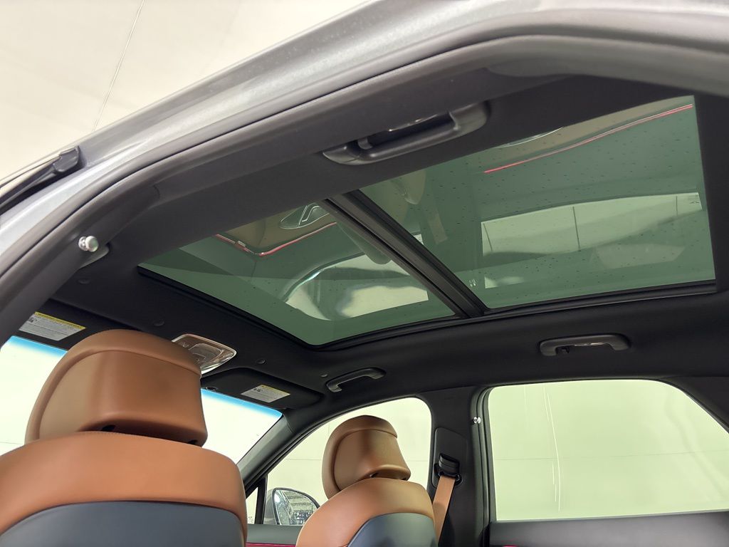 Thumbnail: 2026 Genesis GV70 - 26