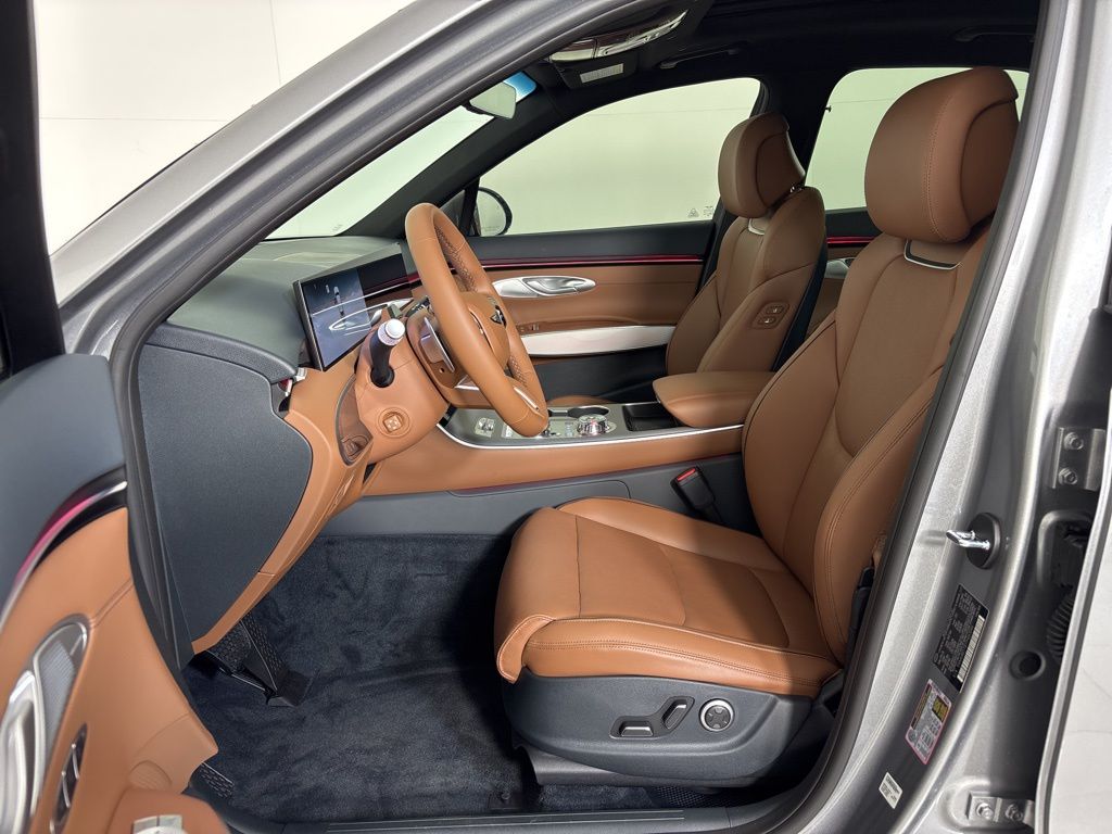 Thumbnail: 2026 Genesis GV70 - 12