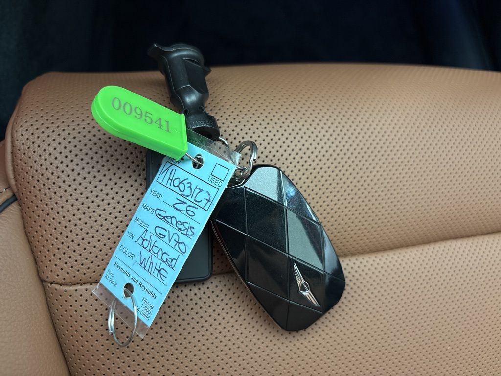 Thumbnail: 2026 Genesis GV70 - 19