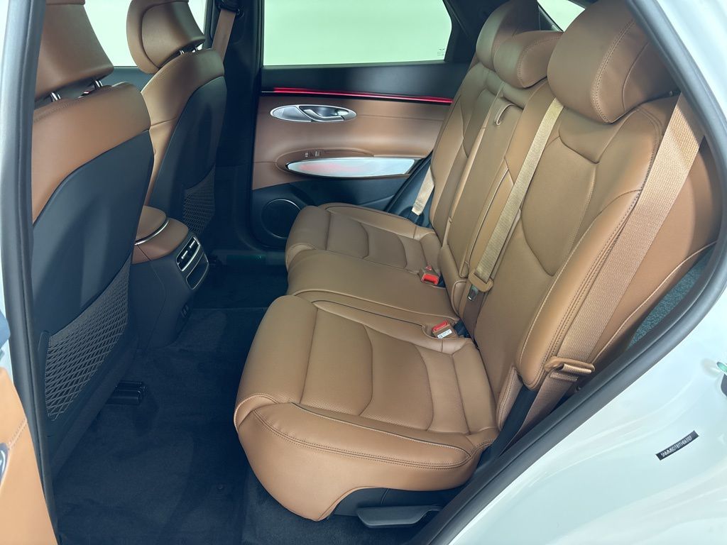 Thumbnail: 2026 Genesis GV70 - 28