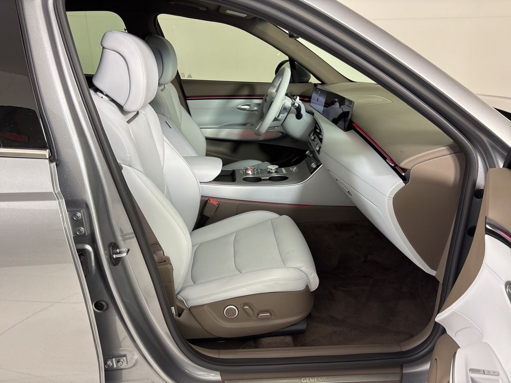 Thumbnail: 2026 Genesis GV70 - 11