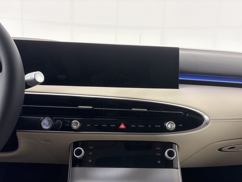 Thumbnail: 2026 Genesis GV70 - 16