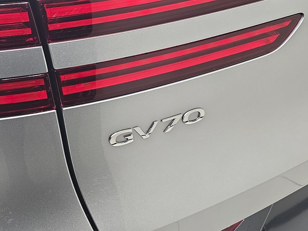 Thumbnail: 2026 Genesis GV70 - 7