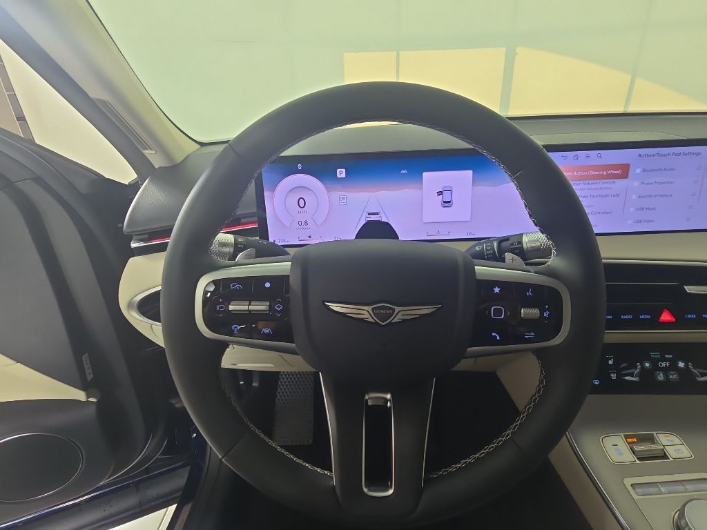 Thumbnail: 2026 Genesis GV70 - 10