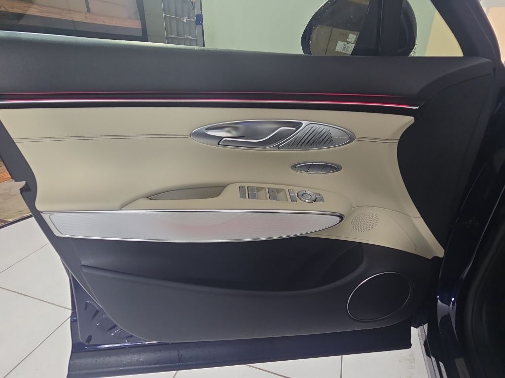 Thumbnail: 2026 Genesis GV70 - 23