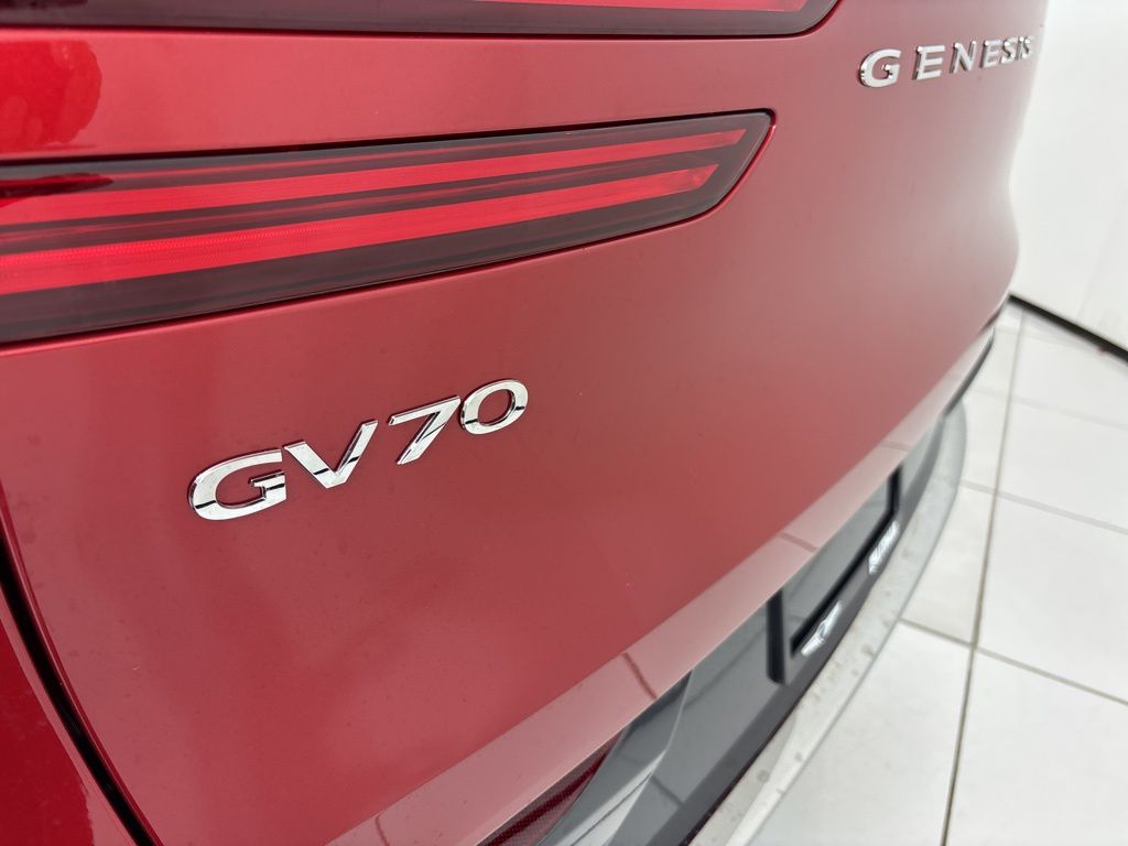Thumbnail: 2026 Genesis GV70 - 24