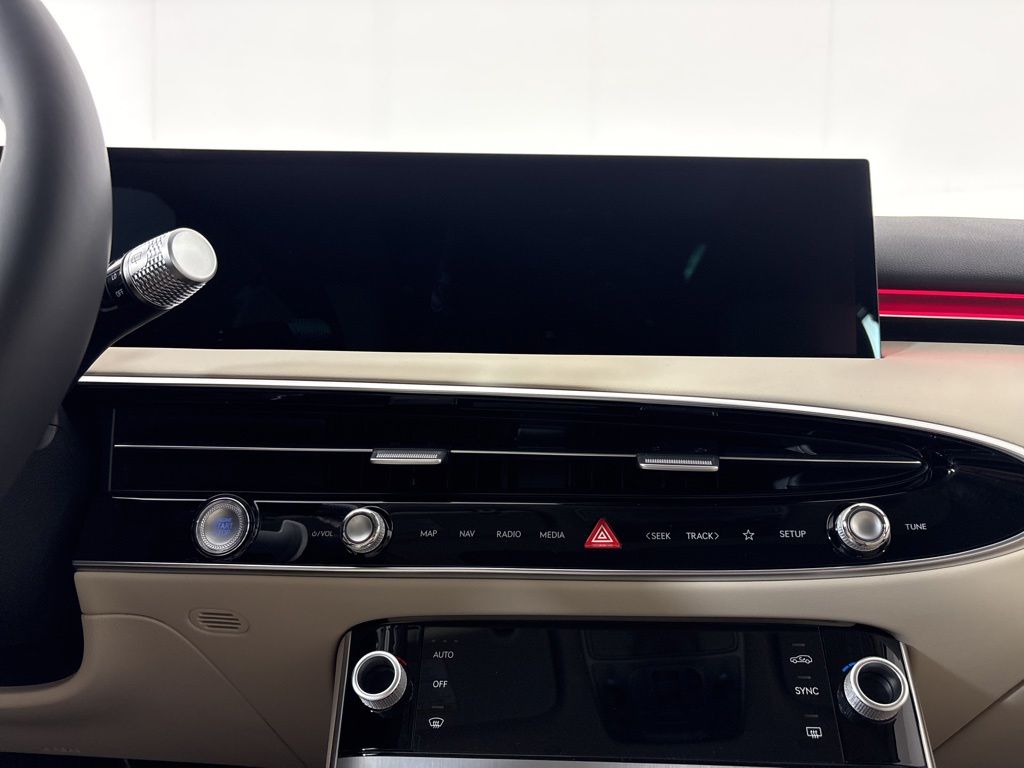 Thumbnail: 2026 Genesis GV70 - 16