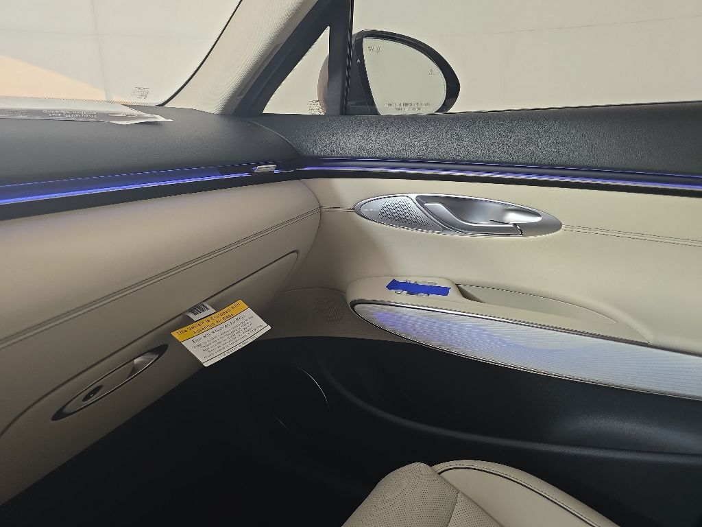 Thumbnail: 2026 Genesis GV70 - 29