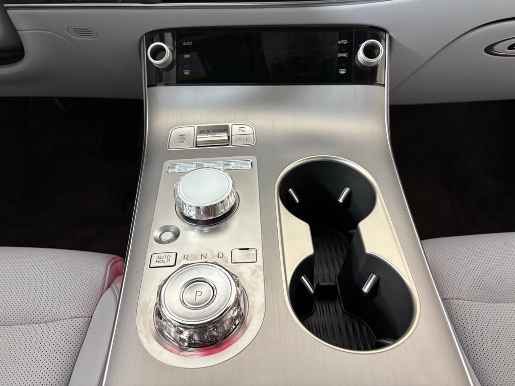 Thumbnail: 2026 Genesis GV70 - 17