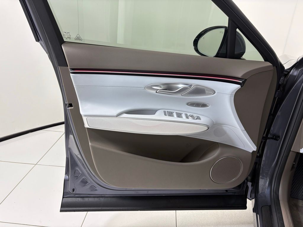 Thumbnail: 2026 Genesis GV70 - 24