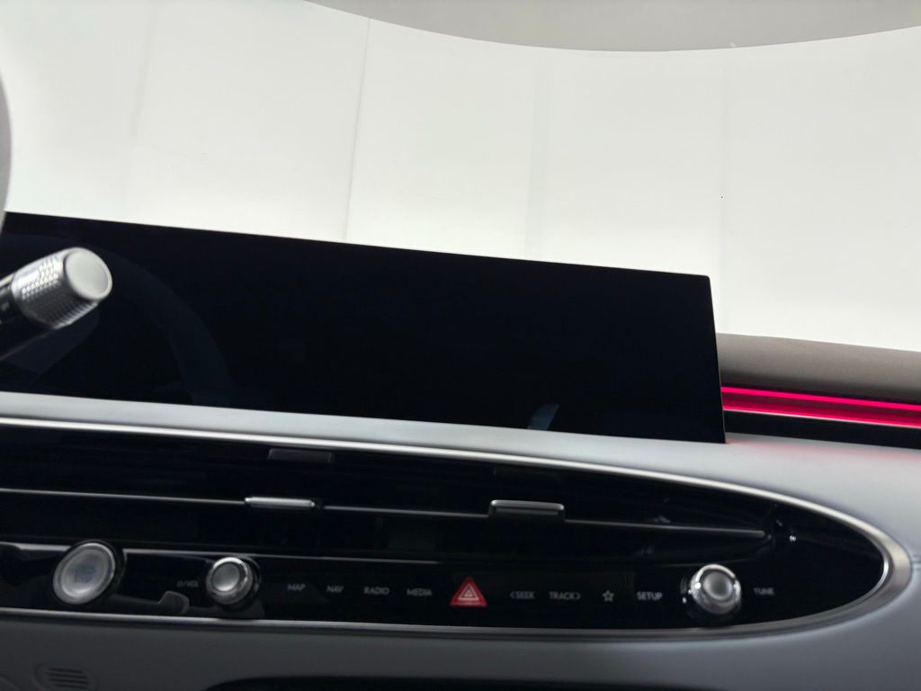 Thumbnail: 2026 Genesis GV70 - 16