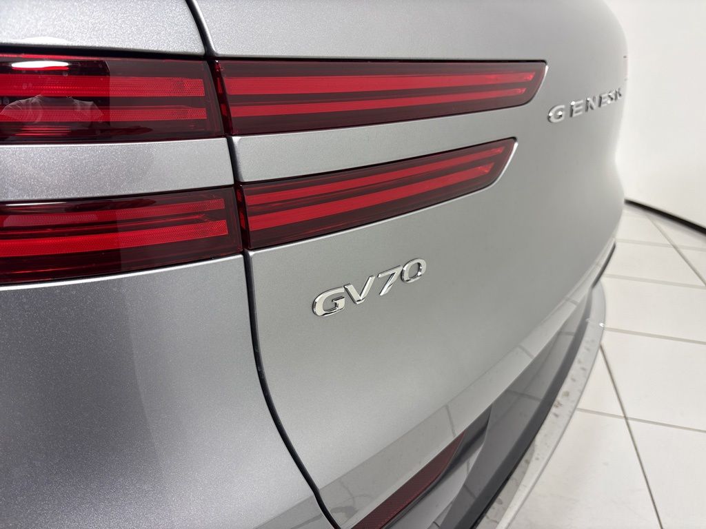 Thumbnail: 2026 Genesis GV70 - 24